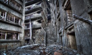 tr024-nagasaki-hashima-stairway-to-hell